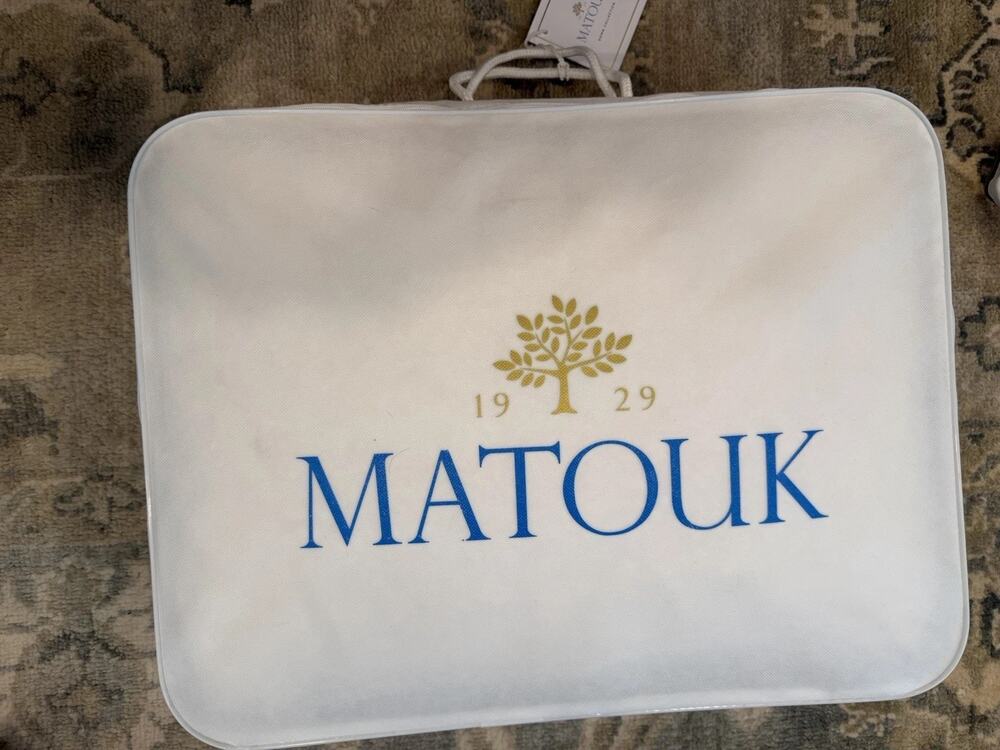 Matouk MONTREUX STANDARD Duck Down Chalet PILLOW Medium NWT $500